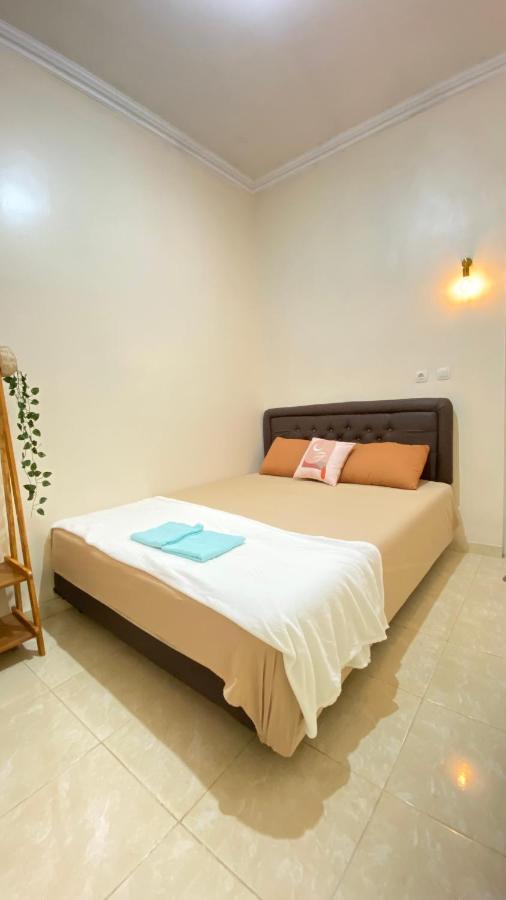 Et Malio Stay & Travel Malioboro Pusat Kota Джок'якарта Екстер'єр фото