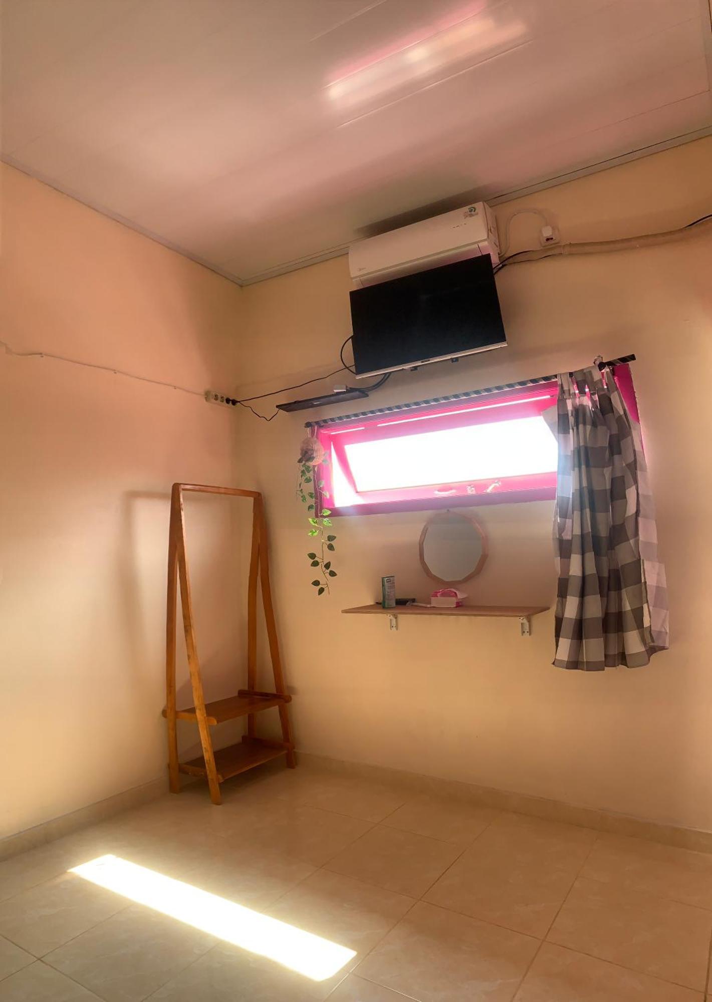 Et Malio Stay & Travel Malioboro Pusat Kota Джок'якарта Екстер'єр фото