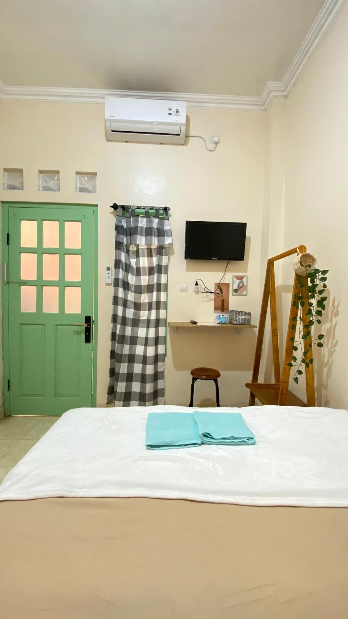 Et Malio Stay & Travel Malioboro Pusat Kota Джок'якарта Екстер'єр фото